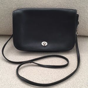 Vintage Coach Crossbody Black w/ Nickle Hardware